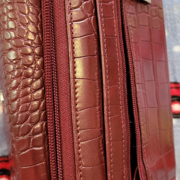 Red Wallet - Picture 2 of 4